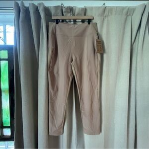 💚 BOGO FREE 💚 High Waisted Tan Women’s Hybrid Utility Outdoor Pants